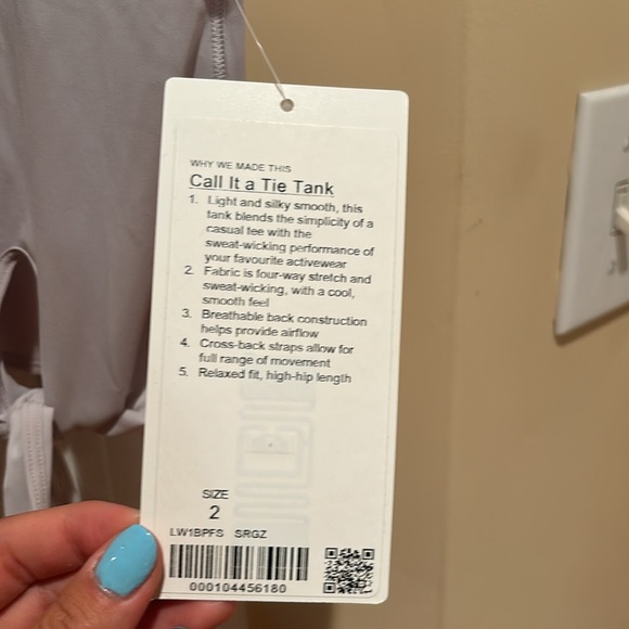 NWT SIZE 2 call it a tie Lululemon tank - Picture 2 of 6